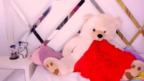 ISABELLA  online show from 28, 4, 2026