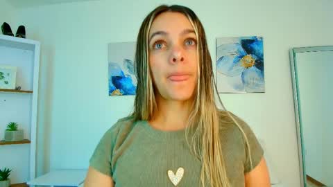 Isabella  online show from 4, 4, 2026