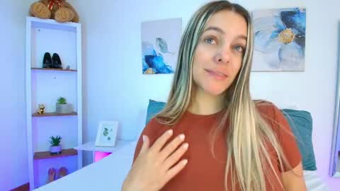 Isabella  online show from 14, 4, 2026