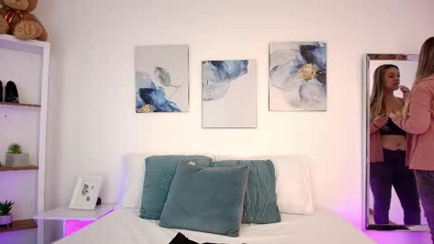 Isabella  online show from 20, 4, 2026