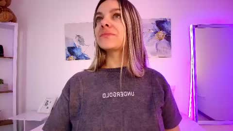 Snapshot of isabellaharley chatting on 15, 6, 2026 Isabella online show from 15, 6, 2026