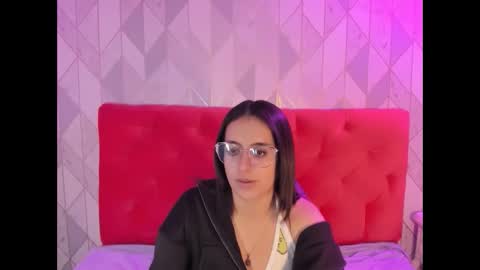 Isabella online show from 2, 12, 2025