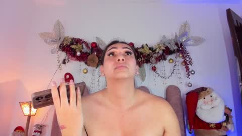 Snapshot of isabellas_smith chatting on 13, 12, 2024 Martina IG martissmith01 online show from 13, 12, 2024