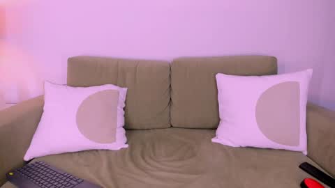 Snapshot of isabellas_smith chatting on 10, 3, 2025 Martina IG martissmith01 online show from 10, 3, 2025