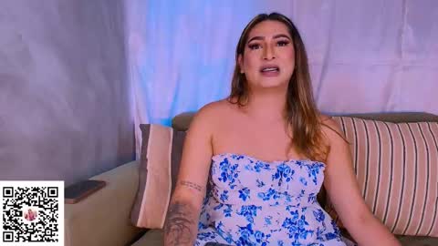 Snapshot of isabellas_smith chatting on 14, 11, 2025 Martina IG martissmith01 online show from 14, 11, 2025