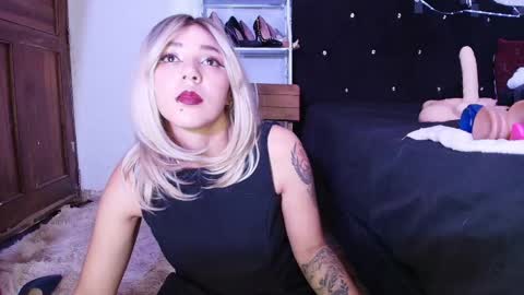 Snapshot of isabelle_sara chatting on 7, 6, 2026 isabelle_sara online show from 7, 6, 2026