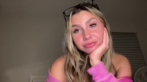 isabellekinsley online show from 10, 12, 2024