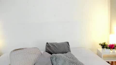 isameow online show from 4, 12, 2024