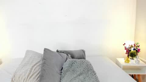 isameow online show from 5, 12, 2024