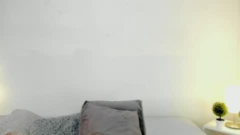 isameow online show from 15, 1, 2025