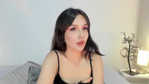 isameow online show from 24, 1, 2025