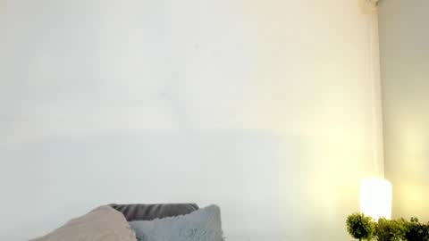 isameow online show from 7, 2, 2025