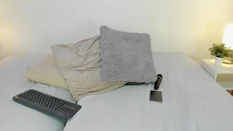 isameow online show from 22, 2, 2025