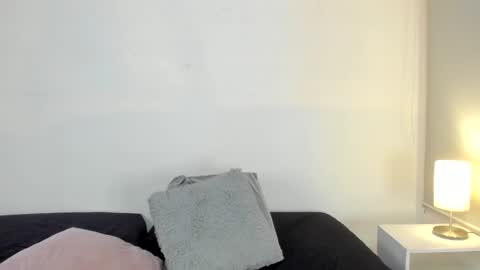 isameow online show from 11, 3, 2025