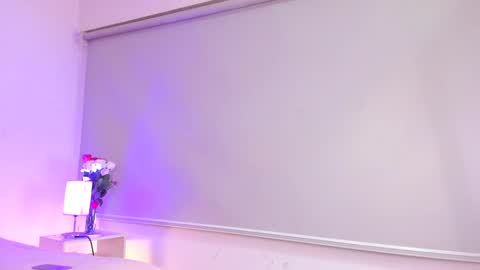 isameow online show from 7, 10, 2025