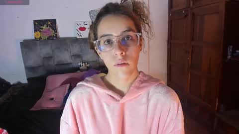 Isabela  online show from 3, 10, 2025