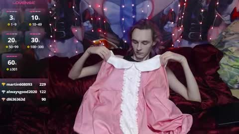 Snapshot of iselestias chatting on 11, 10, 2025 Sele online show from 11, 10, 2025