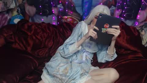 Snapshot of iselestias chatting on 27, 10, 2025 Sele online show from 27, 10, 2025