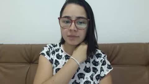 Snapshot of isemma chatting on 27, 10, 2025 Emma online show from 27, 10, 2025