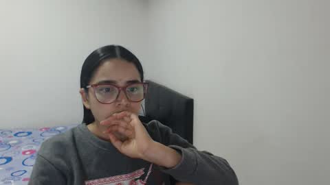 Snapshot of isemma chatting on 6, 1, 2026 Emma online show from 6, 1, 2026