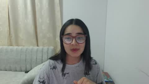 Snapshot of isemma chatting on 23, 2, 2026 Emma online show from 23, 2, 2026