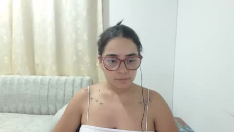 Snapshot of isemma chatting on 3, 3, 2026 Emma online show from 3, 3, 2026