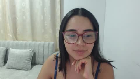 Snapshot of isemma chatting on 6, 3, 2026 Emma online show from 6, 3, 2026