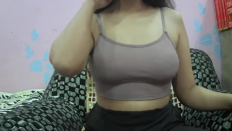 ishika_singh_ online show from 1, 4, 2026