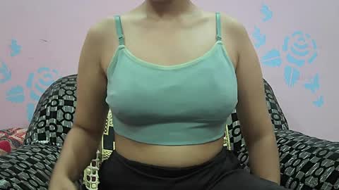 ishika_singh_ online show from 24, 4, 2026