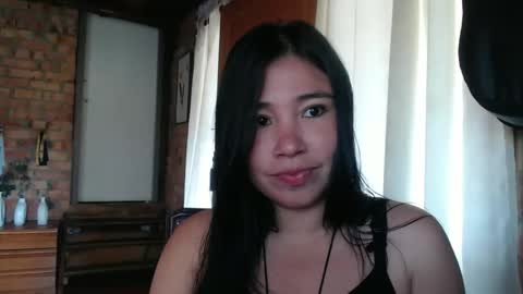 Snapshot of isis_moon88 chatting on 5, 11, 2025 isis online show from 5, 11, 2025