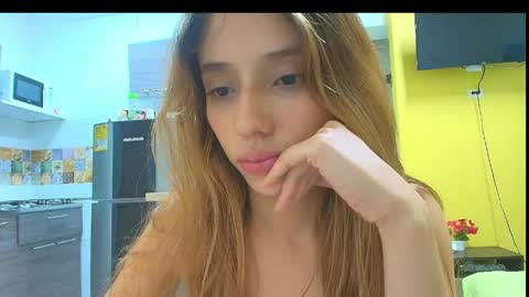 Snapshot of isis_pink chatting on 5, 6, 2026 Alaya online show from 5, 6, 2026