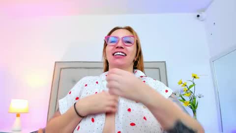 isisduzan online show from 28, 2, 2025