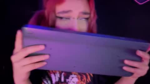 Isisjones18 online show from 19, 9, 2025