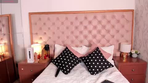 Vanessa online show from 16, 2, 2025