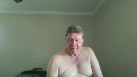 Snapshot of island625103 chatting on 21, 10, 2025 island625103 online show from 21, 10, 2025