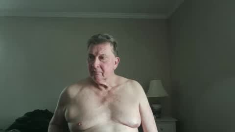 Snapshot of island625103 chatting on 27, 5, 2026 island625103 online show from 27, 5, 2026