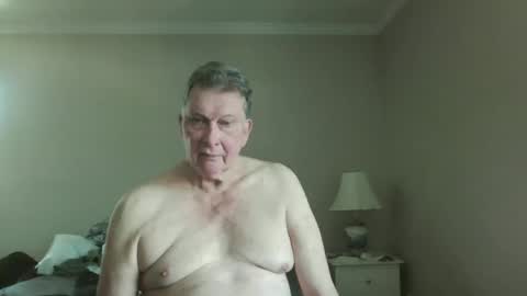 Snapshot of island625103 chatting on 8, 6, 2026 island625103 online show from 8, 6, 2026