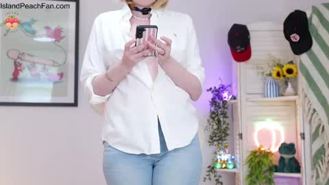 Lou  Peaches online show from 26, 4, 2026