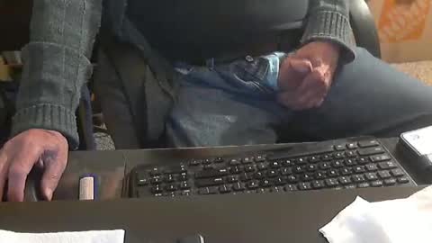 Snapshot of islandduke chatting on 17, 11, 2025 Duke online show from 17, 11, 2025