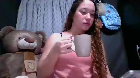 Snapshot of issa30213 chatting on 6, 10, 2025 Issa online show from 6, 10, 2025