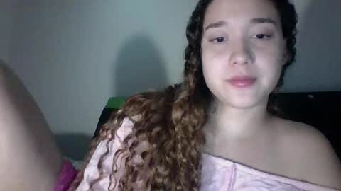 Snapshot of issa30213 chatting on 5, 12, 2025 Issa online show from 5, 12, 2025