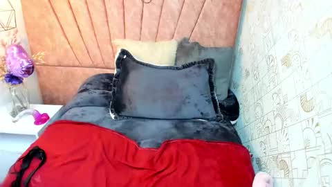 Snapshot of issa_milf__ chatting on 27, 10, 2025 ISSA MILF online show from 27, 10, 2025