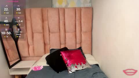 Snapshot of issa_milf__ chatting on 3, 2, 2026 ISSA MILF online show from 3, 2, 2026