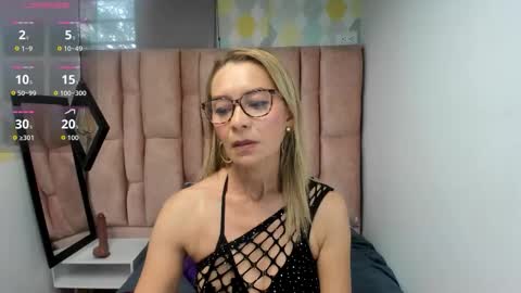Snapshot of issa_milf__ chatting on 5, 3, 2026 ISSA MILF online show from 5, 3, 2026