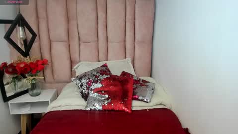 Snapshot of issa_milf__ chatting on 15, 6, 2026 ISSA MILF online show from 15, 6, 2026