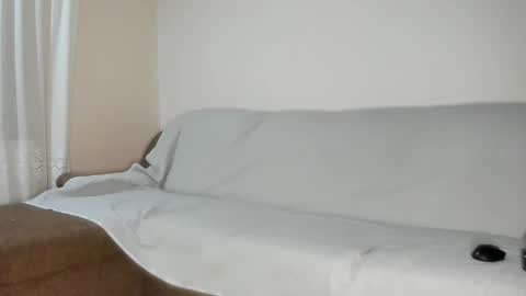 Issabelle online show from 3, 10, 2025