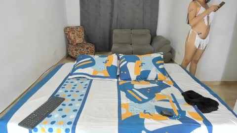 Snapshot of issalovexxx chatting on 19, 1, 2025 Isabella online show from 19, 1, 2025