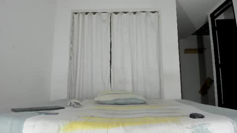 Snapshot of issalovexxx chatting on 14, 6, 2026 Isabella online show from 14, 6, 2026