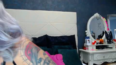 Snapshot of issasmyth chatting on 3, 12, 2024 IssaSmyth online show from 3, 12, 2024