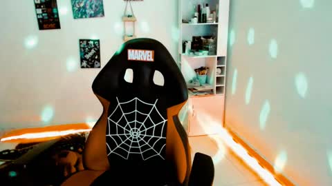 Snapshot of issis_demon chatting on 17, 2, 2025 Yiz online show from 17, 2, 2025